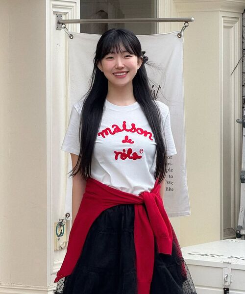 ROLAROLA(ロラロラ)の「MAISON DE ROLA EMBROIDERY T-SHIRT BLACK(Tシャツ/カットソー・レディース・ブラック・MEDIUM/SMALL/X-SMALL)」の15枚目の写真