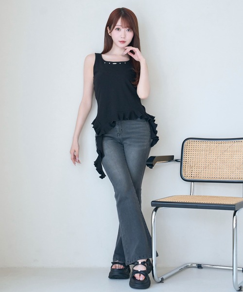 Rose Muse(ロゼミューズ)の「Frill hem tank top(タンクトップ・レディース・ブラック/ホワイト・FREE)」の4枚目の写真