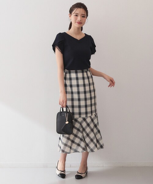 index(インデックス)の「【接触冷感/UVケア】ハートネックレースレイヤードトップス《洗濯機OK/6col》(Tシャツ/カットソー・レディース・ブルー系その他/ピンク/ナチュラル/ネイビー系5/ホワイト系9/ブラック・42/36/40/38)」の18枚目の写真