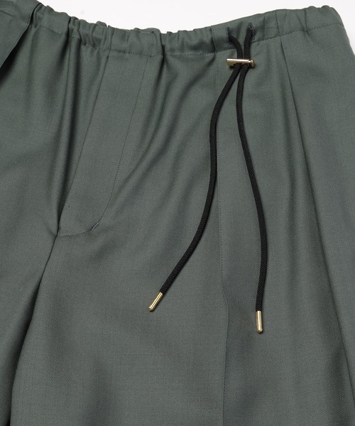 CULLNI(クルニ)の「Super 120s Wool Twill Pintuck 2Tuck Drawstring Wide Pants(スラックス・メンズ・グリーン/グレー/ブラック・1)」の14枚目の写真