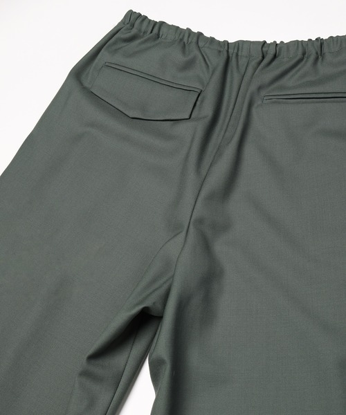 CULLNI(クルニ)の「Super 120s Wool Twill Pintuck 2Tuck Drawstring Wide Pants(スラックス・メンズ・グリーン/グレー/ブラック・1)」の15枚目の写真