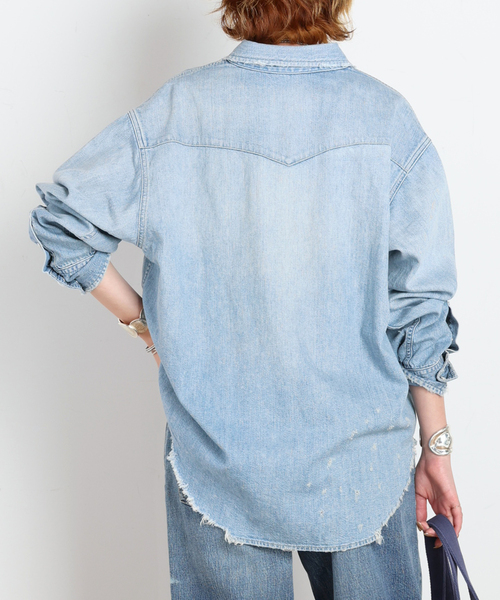 Attick by Johnbull（アティックバイジョンブル）の「【Attick by Johnbull 】別注ダメージデニムシャツ（シャツ/ブラウス・レディース・スカイブルー・FREE）」の5枚目の写真