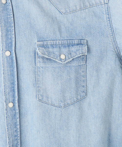 Attick by Johnbull(アティックバイジョンブル)の「【Attick by Johnbull 】別注ダメージデニムシャツ(シャツ/ブラウス・レディース・スカイブルー・FREE)」の5枚目の写真