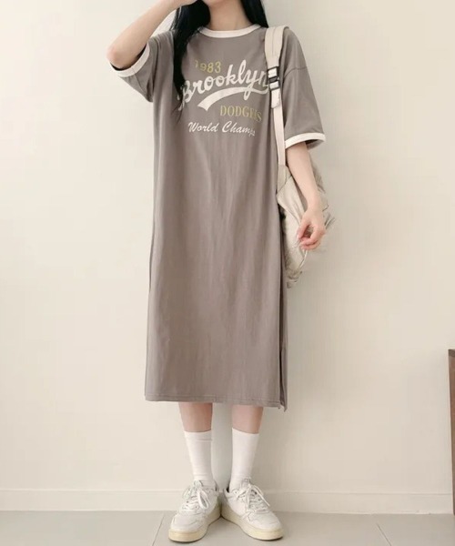 LETee(レティー)の「配色リンガーデザインが旬顔!ゆるっと着こなすロゴプリントTシャツワンピース(ワンピース・レディース・グレー/ホワイト/グリーン・FREE)」の7枚目の写真
