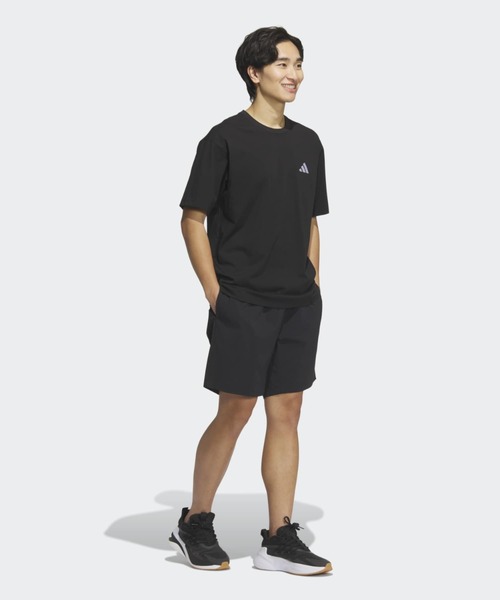 adidas(アディダス)の「エッセンシャルズ プラス ルーズフィット スモールロゴ 半袖Tシャツ / アディダス adidas(Tシャツ/カットソー・メンズ・ブラック・XX-LARGE/3XL/LARGE/MEDIUM/SMALL/X-LARGE/X-SMALL)」の3枚目の写真