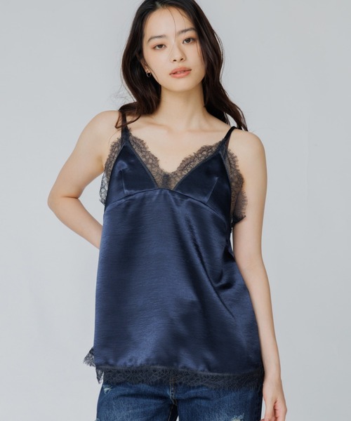 SENEE(セニー)の「bicolor lace satin cami(バイカラーレースサテンキャミ)(キャミソール・レディース・ネイビー/ブラウン・FREE)」の13枚目の写真