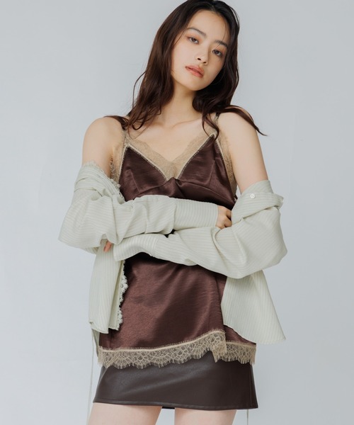 SENEE(セニー)の「bicolor lace satin cami(バイカラーレースサテンキャミ)(キャミソール・レディース・ネイビー/ブラウン・FREE)」の7枚目の写真