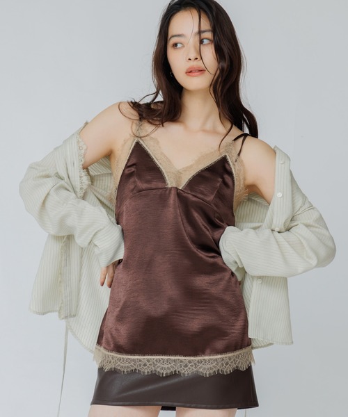 SENEE(セニー)の「bicolor lace satin cami(バイカラーレースサテンキャミ)(キャミソール・レディース・ネイビー/ブラウン・FREE)」の9枚目の写真