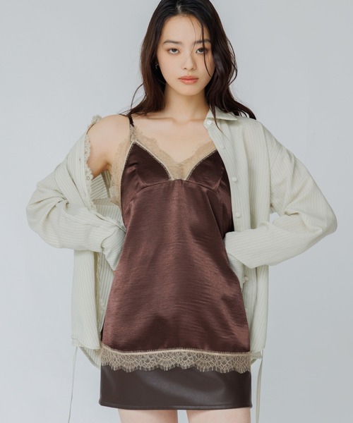 SENEE(セニー)の「bicolor lace satin cami(バイカラーレースサテンキャミ)(キャミソール・レディース・ネイビー/ブラウン・FREE)」の10枚目の写真