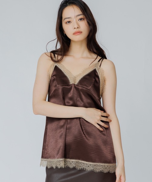 SENEE(セニー)の「bicolor lace satin cami(バイカラーレースサテンキャミ)(キャミソール・レディース・ネイビー/ブラウン・FREE)」の6枚目の写真