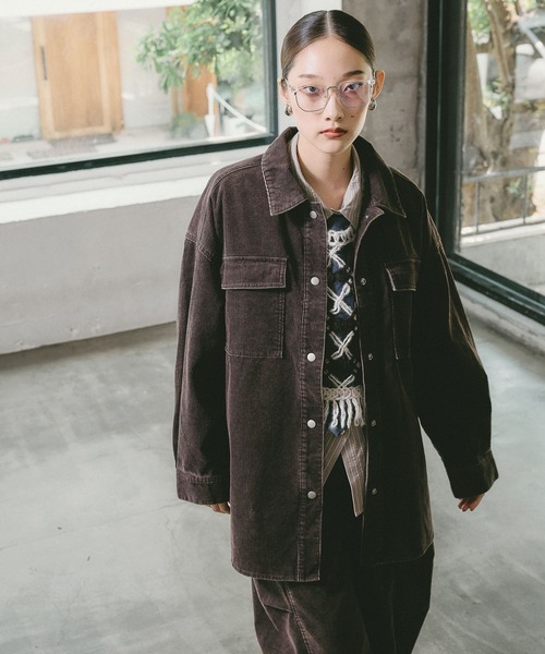LEPSIM（レプシィム）の「ヴィンテージコーデュロイ長袖シャツ　639512（シャツ/ブラウス・レディース・ブラック/ブラウン/ブルー/ナチュラル/ピンク・FREE）」の2枚目の写真