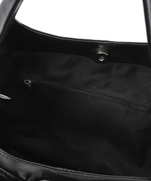 COIRIS（コイリス）の「◇COIRIS◇ブランド直輸入正規品/RENIK マルチポケット ショルダーバッグ RENIK MULTI POCKET SHOULDER BAG（ショルダーバッグ・レディース・カーキ系/ブラック・FREE）」の8枚目の写真