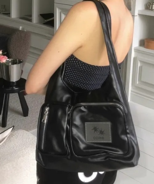COIRIS（コイリス）の「◇COIRIS◇ブランド直輸入正規品/RENIK マルチポケット ショルダーバッグ RENIK MULTI POCKET SHOULDER BAG（ショルダーバッグ・レディース・カーキ系/ブラック・FREE）」の12枚目の写真