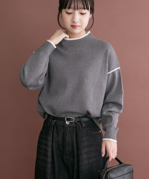 ITEMS URBANRESEARCH(アイテムズ アーバンリサーチ)の「バイカラーハイネックニット(ニット/セーター・レディース・モカ/オフホワイト/グレー/ライトブルー・FREE)」の3枚目の写真