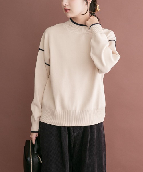 ITEMS URBANRESEARCH(アイテムズ アーバンリサーチ)の「バイカラーハイネックニット(ニット/セーター・レディース・モカ/オフホワイト/グレー/ライトブルー・FREE)」の12枚目の写真