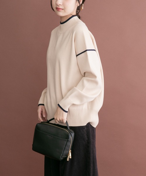 ITEMS URBANRESEARCH(アイテムズ アーバンリサーチ)の「バイカラーハイネックニット(ニット/セーター・レディース・モカ/オフホワイト/グレー/ライトブルー・FREE)」の13枚目の写真