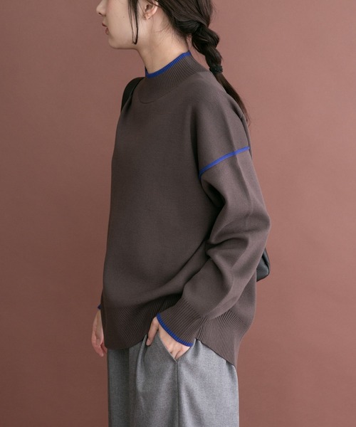 ITEMS URBANRESEARCH(アイテムズ アーバンリサーチ)の「バイカラーハイネックニット(ニット/セーター・レディース・モカ/オフホワイト/グレー/ライトブルー・FREE)」の5枚目の写真