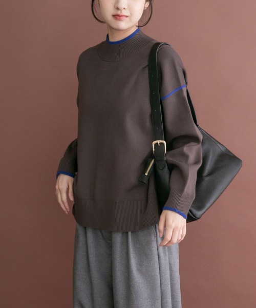 ITEMS URBANRESEARCH(アイテムズ アーバンリサーチ)の「バイカラーハイネックニット(ニット/セーター・レディース・モカ/オフホワイト/グレー/ライトブルー・FREE)」の6枚目の写真