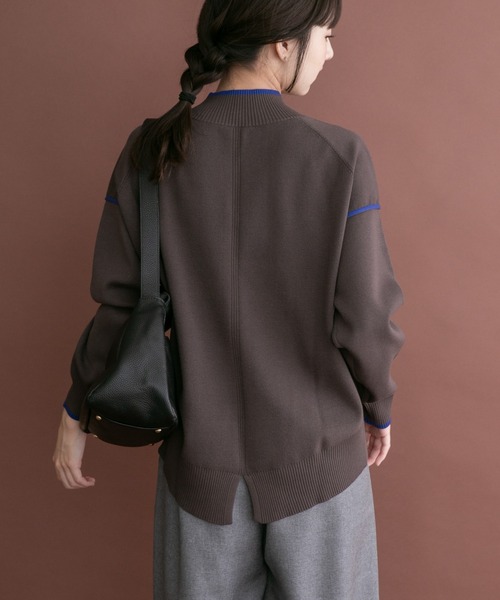 ITEMS URBANRESEARCH(アイテムズ アーバンリサーチ)の「バイカラーハイネックニット(ニット/セーター・レディース・モカ/オフホワイト/グレー/ライトブルー・FREE)」の9枚目の写真