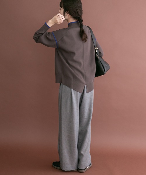 ITEMS URBANRESEARCH(アイテムズ アーバンリサーチ)の「バイカラーハイネックニット(ニット/セーター・レディース・モカ/オフホワイト/グレー/ライトブルー・FREE)」の10枚目の写真