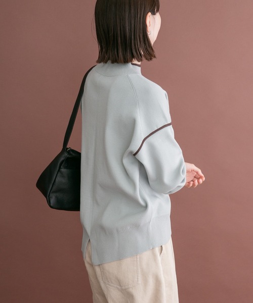 ITEMS URBANRESEARCH(アイテムズ アーバンリサーチ)の「バイカラーハイネックニット(ニット/セーター・レディース・モカ/オフホワイト/グレー/ライトブルー・FREE)」の18枚目の写真