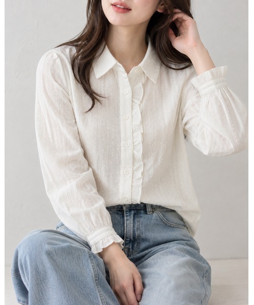 FAZVY(ファズビー)の「甘さときちんと感を両立 フリルディテールブラウス(シャツ/ブラウス・レディース・ホワイト/ブルー・M/S)」の17枚目の写真