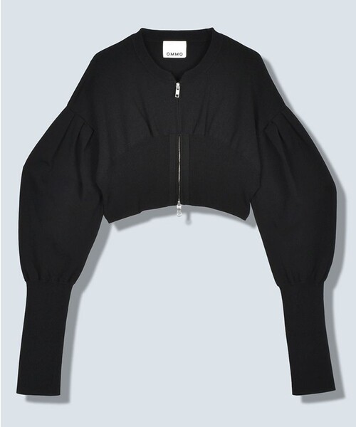 OMMO(オーエムエムオー)の「【OMMO(オーエムエムオー)】VOLUME SLEEVE ZIP KT CD/ボリュームスリーブジップニットカーディガン(カーディガン/ボレロ・レディース・ブラック/カーキ/ブルー・FREE)」の2枚目の写真