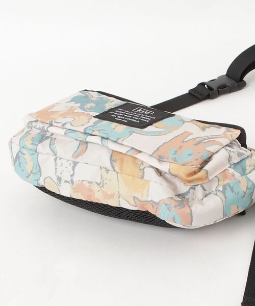 KiU(キウ)の「キウ KiU 300D FRONT POCKET MINI SHOULDER BAG(ショルダーバッグ・レディース・その他・ONE SIZE)」の3枚目の写真