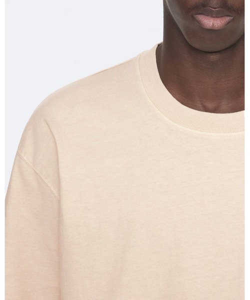 ALLSAINTS(オールセインツ)の「MADDOX RELAXED-FIT COTTON T-SHIRT | MADDOX リラックスフィット コットン Tシャツ(Tシャツ/カットソー・メンズ・ホワイト系その他・XL/L/XS/M/S)」の7枚目の写真