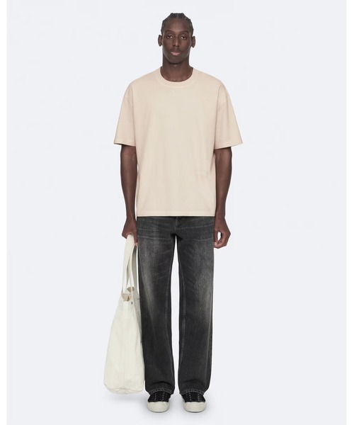 ALLSAINTS(オールセインツ)の「MADDOX RELAXED-FIT COTTON T-SHIRT | MADDOX リラックスフィット コットン Tシャツ(Tシャツ/カットソー・メンズ・ホワイト系その他・XL/L/XS/M/S)」の3枚目の写真