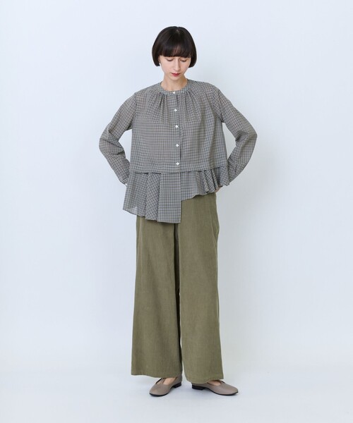 LOISIR(ロワズィール)の「コットン細コールBOXタックワイドパンツ(その他パンツ・レディース・オレンジ/カーキ/ベージュ/チャコールグレー・38/40)」の13枚目の写真