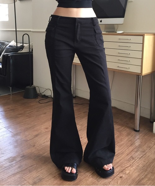 modimood（モディムード）の「フレアフィットセミブーツカットコットンポケットパンツ（その他パンツ・レディース・ブラック/ライトカーキ・LARGE/MEDIUM/SMALL）」の15枚目の写真