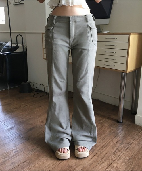 modimood（モディムード）の「フレアフィットセミブーツカットコットンポケットパンツ（その他パンツ・レディース・ブラック/ライトカーキ・LARGE/MEDIUM/SMALL）」の3枚目の写真