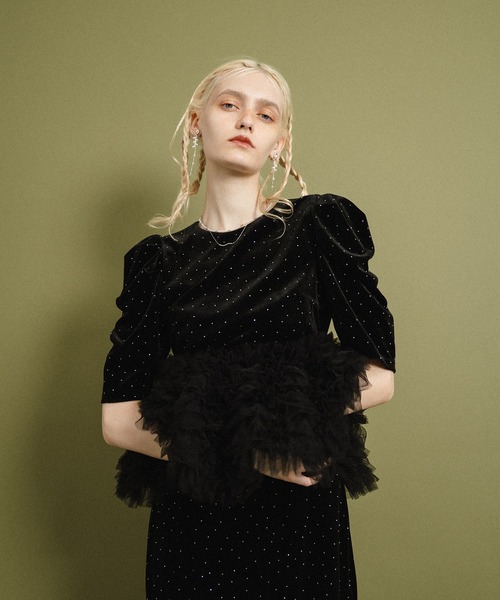 et.UNiVER(エトユニベール)の「Velour Peplum Separate-Look Dress(ドレス・レディース・ブラウン/ブラック/ベージュ・MEDIUM/SMALL/LARGE)」の10枚目の写真