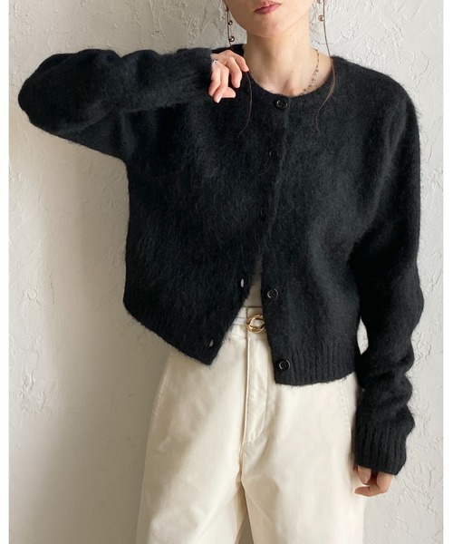 She's Closet(シーズクローゼット)の「ウール混 クルーネック ショート丈 長袖 モヘアタッチ シャギーニットカーディガン(カーディガン/ボレロ・レディース・オフホワイト/ブラック/ブラウン/グレー・FREE)」の6枚目の写真