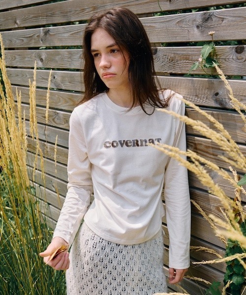 COVERNAT(カバーナット)の「WOMEN COOPER LOGO LONG SLEEVE(Tシャツ/カットソー・レディース・パープル/アイボリー/チャコール・SMALL/MEDIUM)」の7枚目の写真