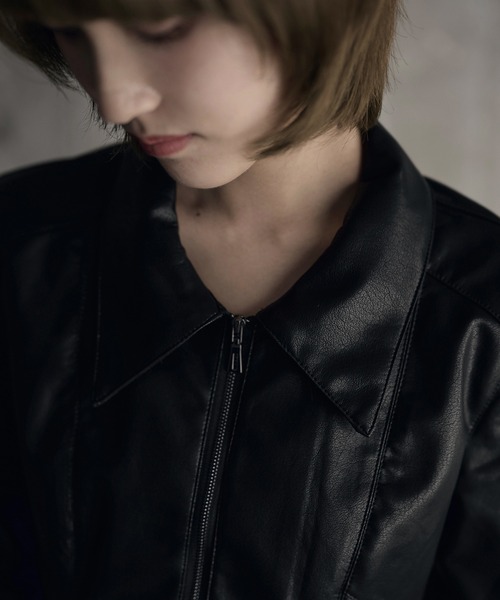 SOI.KUROI(ソイクロイ)の「peplum leather touch jacket / ペプラムレザータッチジャケット(ライダースジャケット・レディース・ブラック・FREE)」の3枚目の写真