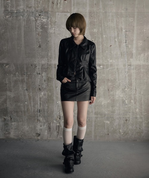 SOI.KUROI(ソイクロイ)の「peplum leather touch jacket / ペプラムレザータッチジャケット(ライダースジャケット・レディース・ブラック・FREE)」の4枚目の写真