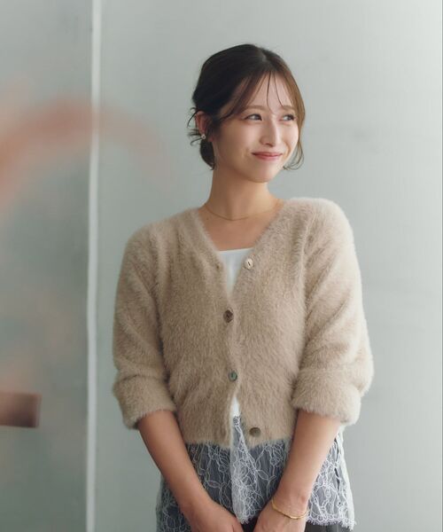 COHINA(コヒナ)の「2wayフェザーカーディガン 【低身長・小柄女性】(ニット/セーター・レディース・ベージュ/アイボリー/ライトグレー・ONE SIZE)」の3枚目の写真