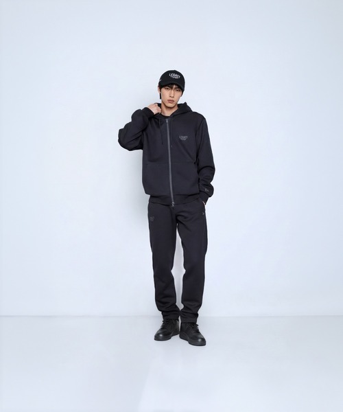 NEW ERA（ニューエラ）の「Tech Sweat Full-Zip Hoodie（パーカー・メンズ・ブラック/グレー/ネイビー・XX-LARGE/X-LARGE/LARGE/MEDIUM/SMALL）」の7枚目の写真