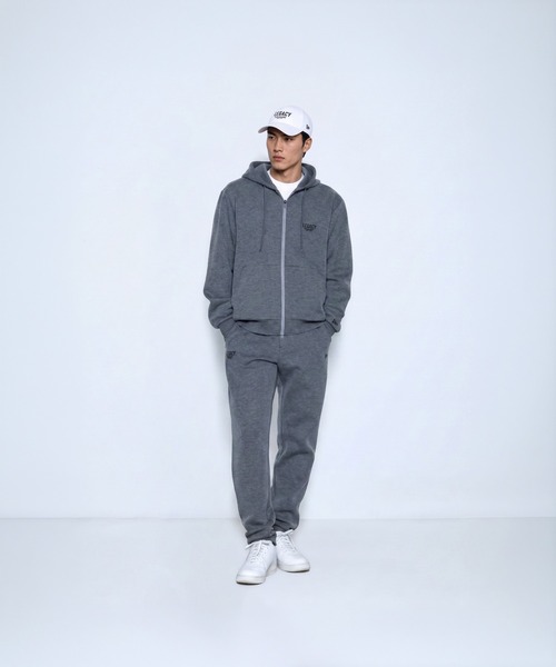 NEW ERA（ニューエラ）の「Tech Sweat Full-Zip Hoodie（パーカー・メンズ・ブラック/グレー/ネイビー・XX-LARGE/X-LARGE/LARGE/MEDIUM/SMALL）」の8枚目の写真