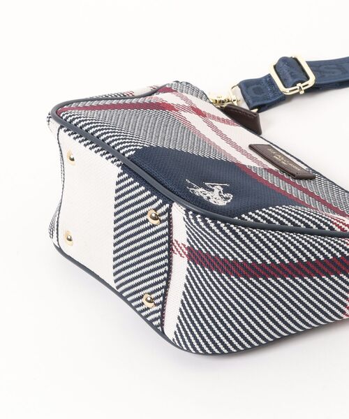 U.S. POLO ASSN.(ユーエスポロアッスン)の「【U.S. POLO ASSN.】ユーエスポロアッスン ジャカードチェック ショルダーバッグ USPA-2742(ショルダーバッグ・レディース・ネイビー系/ブラウン系その他/ピンク系その他/ブラック系その他・FREE)」の6枚目の写真