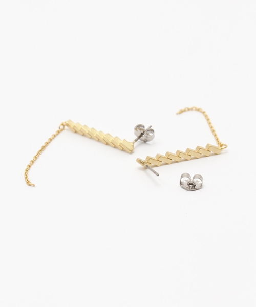 SCALA(スカラ)の「【SCALA/スカラ】ブリックス垂れピアス/made in JAPAN(日本製)(ピアス(両耳用)・レディース・アンティークシルバー/アンティークゴールド・FREE)」の5枚目の写真