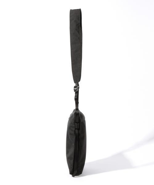 STANDARD SUPPLY（スタンダードサプライ）の「STANDARD SUPPLY×BEAMS PLUS / 別注 ミニショルダーバッグ（ボディバッグ/ウエストポーチ・メンズ・ネイビー/ブラック/オリーブ・ONE SIZE）」の9枚目の写真