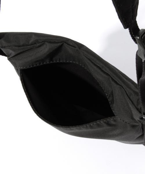 STANDARD SUPPLY（スタンダードサプライ）の「STANDARD SUPPLY×BEAMS PLUS / 別注 ミニショルダーバッグ（ボディバッグ/ウエストポーチ・メンズ・ネイビー/ブラック/オリーブ・ONE SIZE）」の13枚目の写真