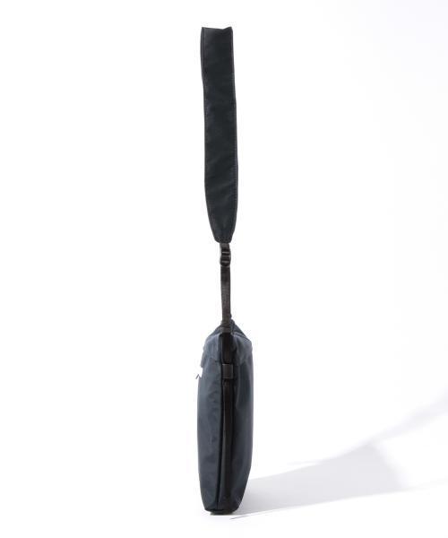 STANDARD SUPPLY（スタンダードサプライ）の「STANDARD SUPPLY×BEAMS PLUS / 別注 ミニショルダーバッグ（ボディバッグ/ウエストポーチ・メンズ・ネイビー/ブラック/オリーブ・ONE SIZE）」の14枚目の写真