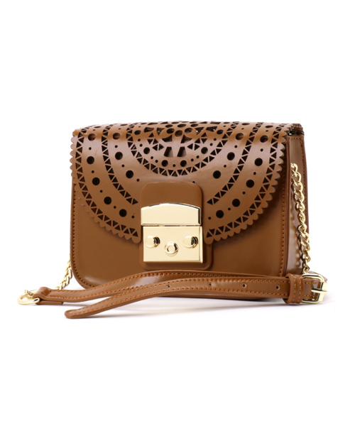 PLAIN CLOTHING（プレーンクロージング）の「【再入荷】レースパンチングバッグ【PLAIN CLOTHING】（ショルダーバッグ・レディース・レッド/キャメル/ネイビー/グレー/ブラック/アイボリー・FREE）」の14枚目の写真