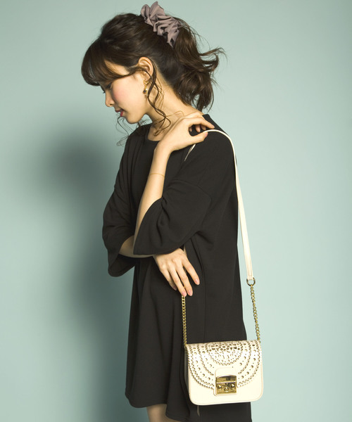 PLAIN CLOTHING（プレーンクロージング）の「【再入荷】レースパンチングバッグ【PLAIN CLOTHING】（ショルダーバッグ・レディース・レッド/キャメル/ネイビー/グレー/ブラック/アイボリー・FREE）」の21枚目の写真