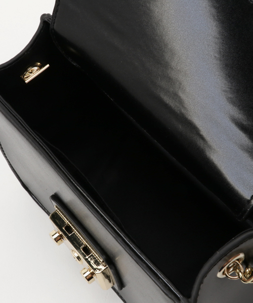 PLAIN CLOTHING（プレーンクロージング）の「【再入荷】レースパンチングバッグ【PLAIN CLOTHING】（ショルダーバッグ・レディース・レッド/キャメル/ネイビー/グレー/ブラック/アイボリー・FREE）」の11枚目の写真