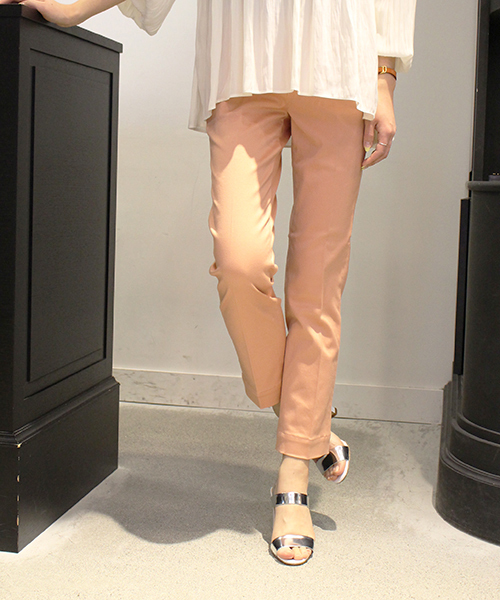 MARIEBELLE　JEAN（マリベルジーン）の「トラウザー テーパード カラーパンツ    BELLINI(ベリーニ)（スラックス・レディース・ペールイエロー/ピンクベージュ/サーモンピンク/エメラルド/オレンジ系その他/スカイブルー/グリーン・24inch/26inch/23inch/27inch/25inch）」の6枚目の写真